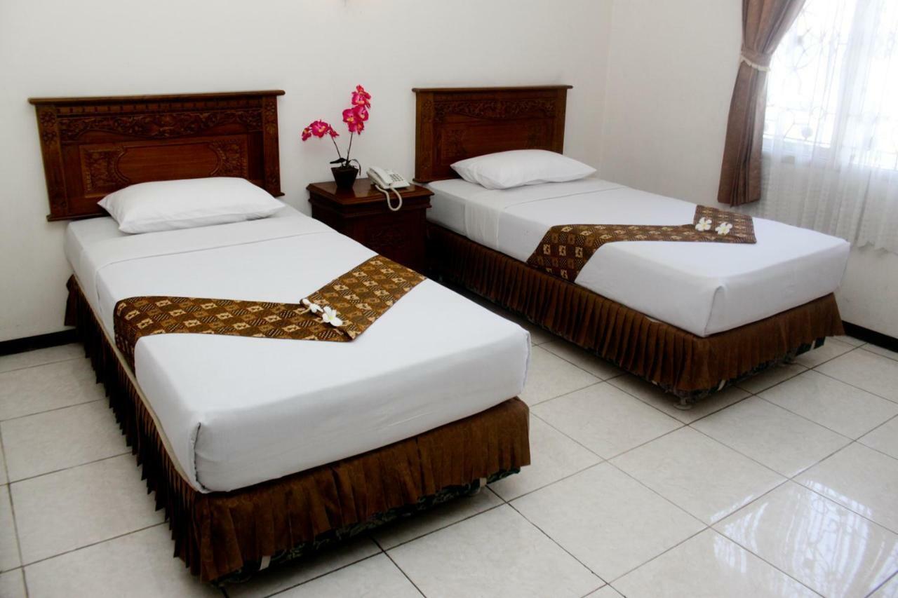Hotel Wiwi Perkasa 2 Indramayu Eksteriør billede